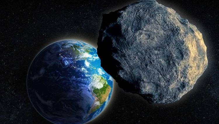 غرافيك يظهر نيزكاً يقترب من الأرض